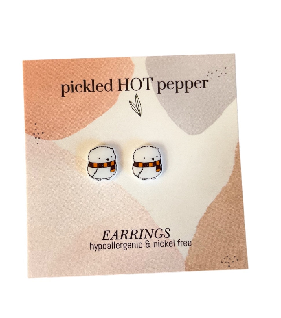 Wizzard owl Hedwig - snow owl stud earrings