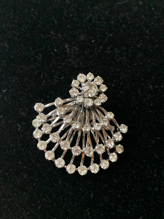 Vintage Silvertone and Rhinestone Fan Brooch or P… - image 1