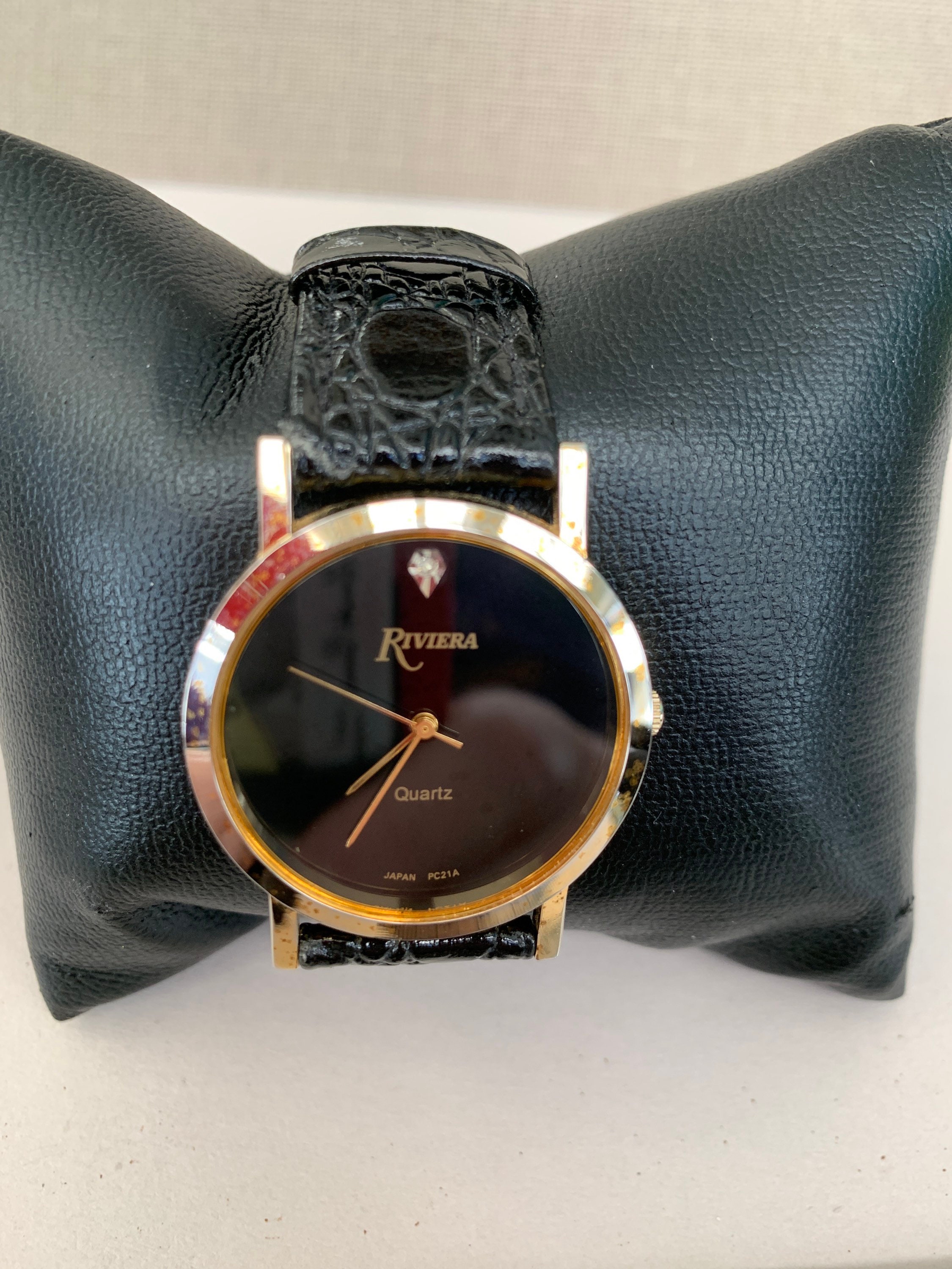 Riviera watch shop quartz
