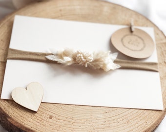 Neugeborenen Haarband mit Trockenblumen creme l Babyfotografie l Haarkranz Taufe l elastisches Babyhaarband l Stirnband Baby Taufe