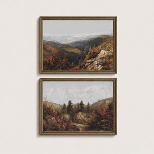 Könnte beinhalten: Zwei gerahmte Landschaftsgemälde mit Bergmotiven. Das obere Bild zeigt ein Tal mit felsigem Gelände und herbstlich gefärbten Bäumen. Das untere Bild stellt einen Wald mit dichten Kiefern, Felsformationen und einem bewölkten Himmel dar.