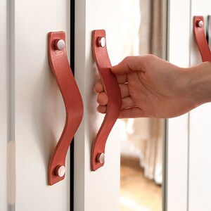 Leather HANDLE 2 Units. Ideal for drawers and doors. Easy assembly. All inclusive. image 7