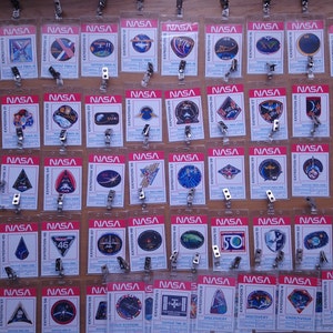 NASA ISS International Space Station Program - Set di badge con foto identificativa da agganciare, collezione di oggetti di scena