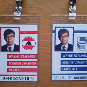 Honey, I Shrunk the Kids Wayne Szalinski Scientist Inventor - Clip-on ID Photo Pass Badge Set Prop Collection Cosplay