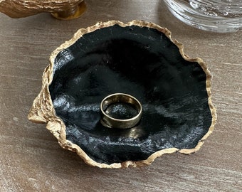 Matte Black Oyster Shell Ring Dish for Men, Ring Holder for Men, Oyster Shell Ring Dish, Oyster Shell Engagement Gift for Men, Oyster Gift