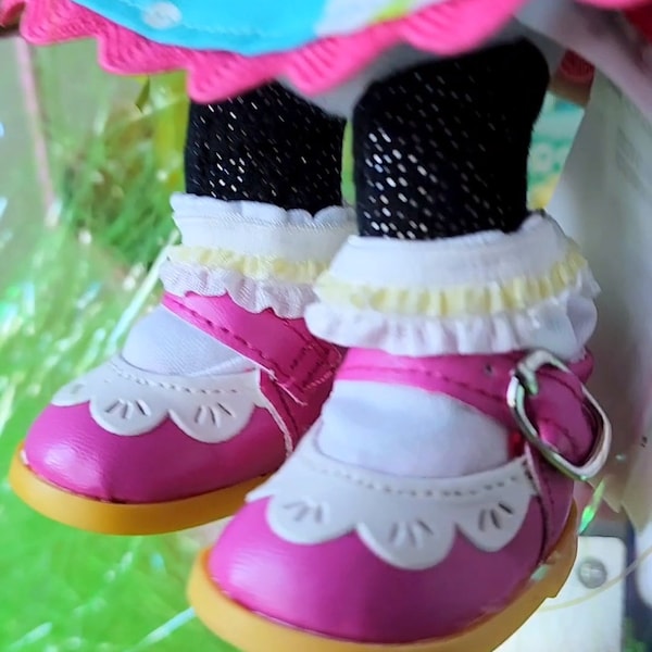 Cute Dress Shoes will fit Disney Nuimos Clothes Miniature Dollhouse. Tiny mouse Clothes and Shoes