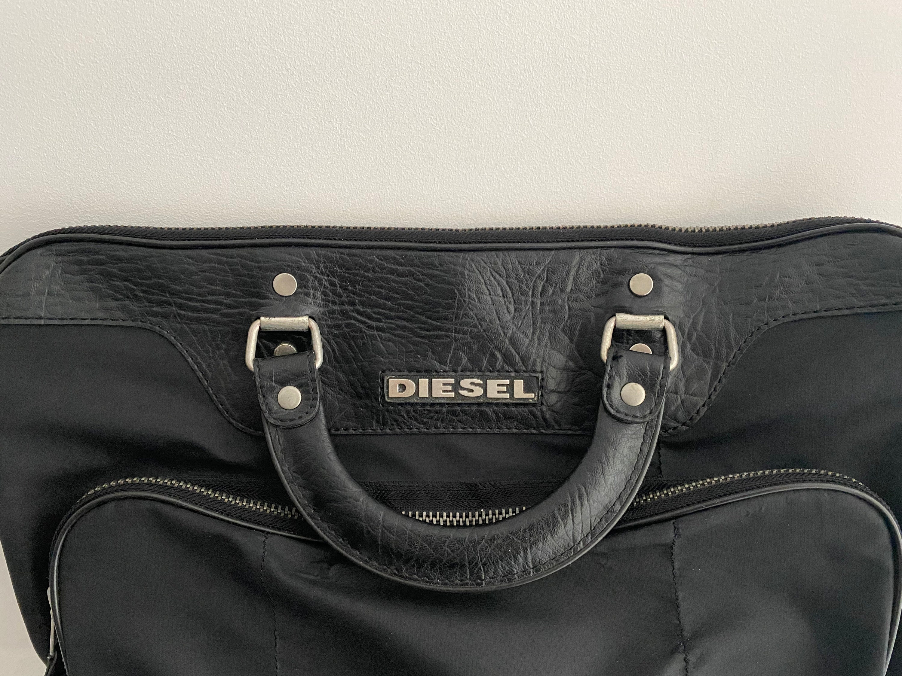 40. DIESEL VINTAGE BOSTON BAG | irai.co.id