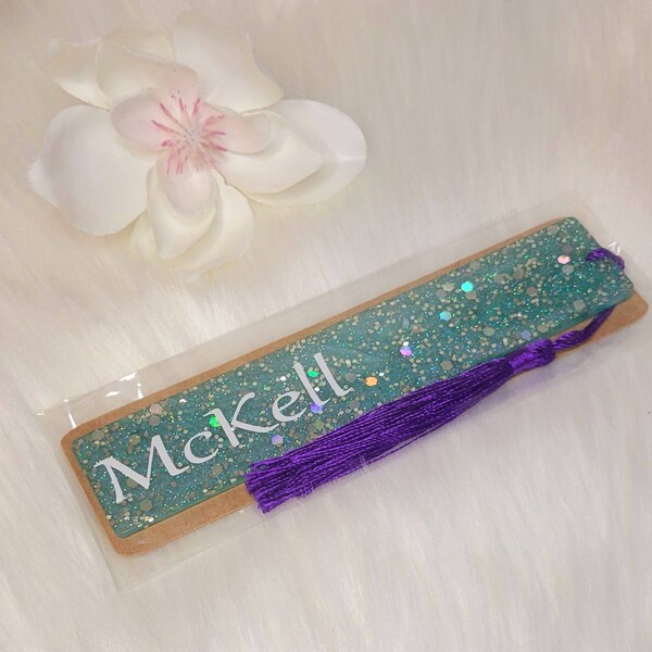 Glitter Bookmark, Bookmark in resin, Great for gift, Book lovers, Books accesories