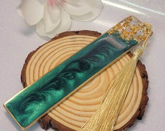 Bookmark, Elegant Bookmark, Emerald green and gold, Book accessories, Personalized Bookmarks