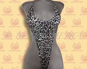 Costume intero con schiena nuda estrema, fondo con perizoma a T, abbigliamento da danza esotica, stampa animalier, ghepardo