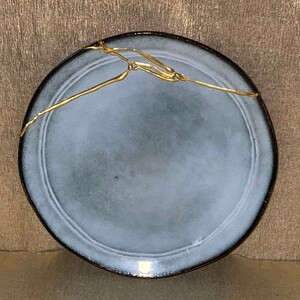 Kintsugi jak talerz do dekoracji