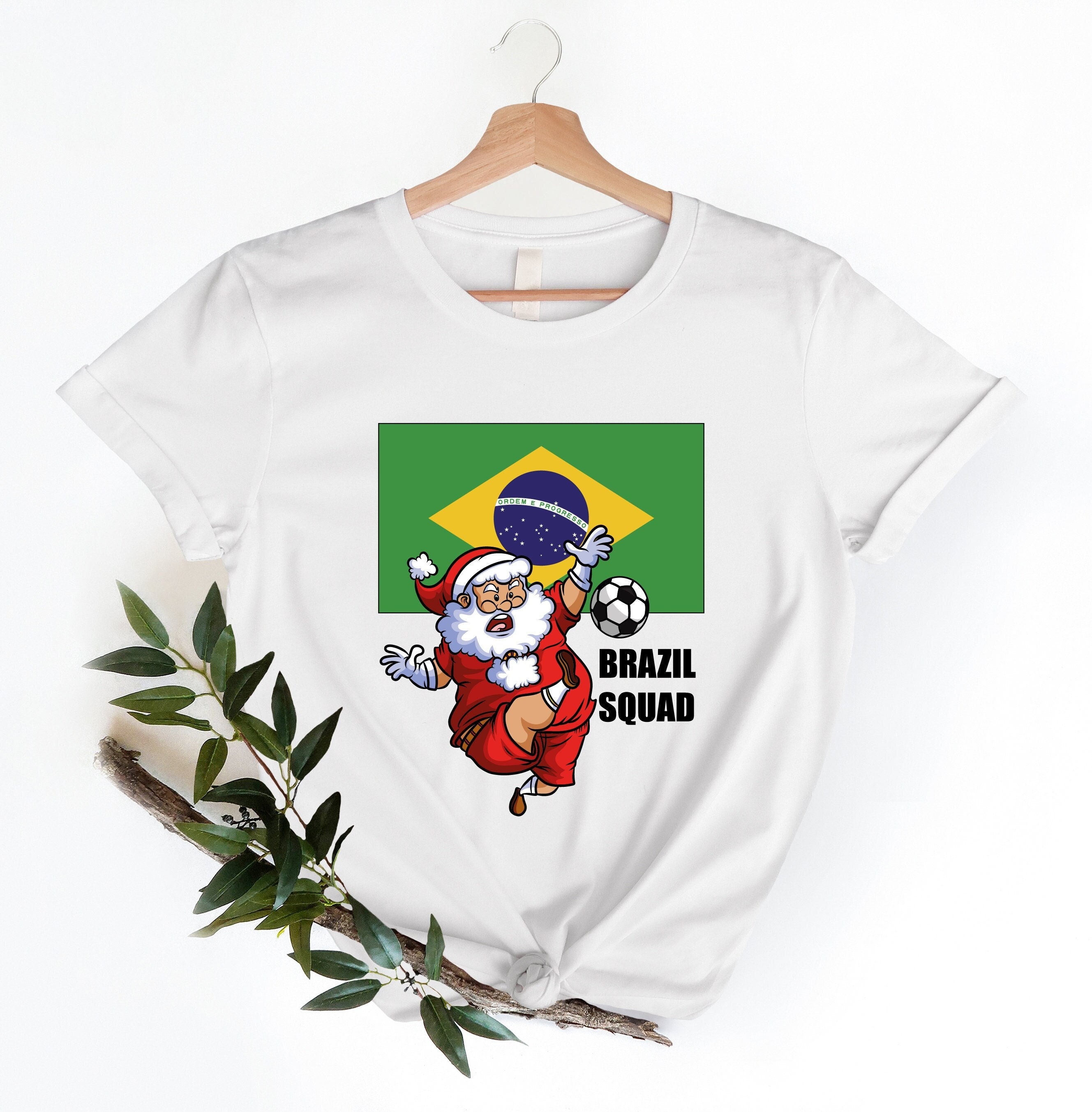 Discover Maglietta T-Shirt Brasile Calcio Babbo Natale Uomo Donna Bambini