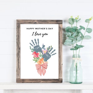 Artigianato con impronte di fiori, arte con impronte di mani, bambini, regalo per la festa della mamma, mamma, regalo artigianale, biglietto fai da te, arte stampabile