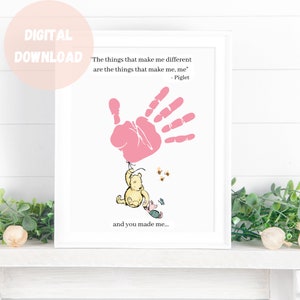 Winnie the Pooh Sentiment Quote handprint, Empreinte imprimable de la fête des mères, Anniversaire de maman, Artisanat préscolaire ou maternelle, Carte-cadeau souvenir