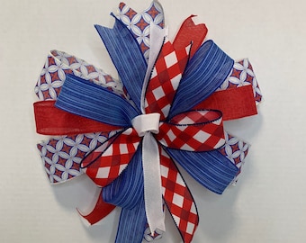 Patriotic Bow: Red, White, and Blue 4th of July Decor