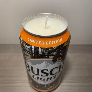 Busch lichtoranje Hunter handgemaakte sojakaars met aangepaste geur