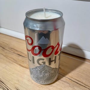 Vela de soja artesanal Coors Light com aroma personalizado