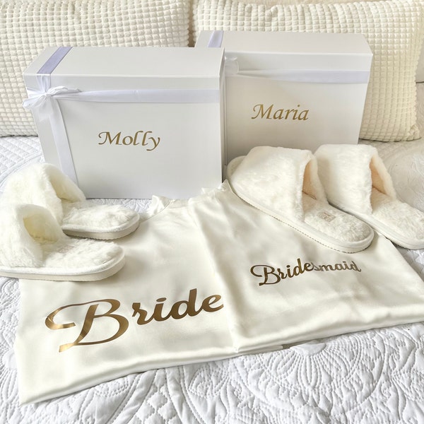 Personalised Satin Robe with Fluffy Slippers. Bride/Bridesmaid/Maid of Honour. Hen Party Robes & Slippers. Bridal Party Robes and Slippers