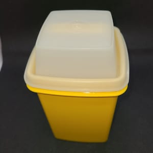Vintage Tupperware #1330-8 Pick a Deli  3 Piece Container