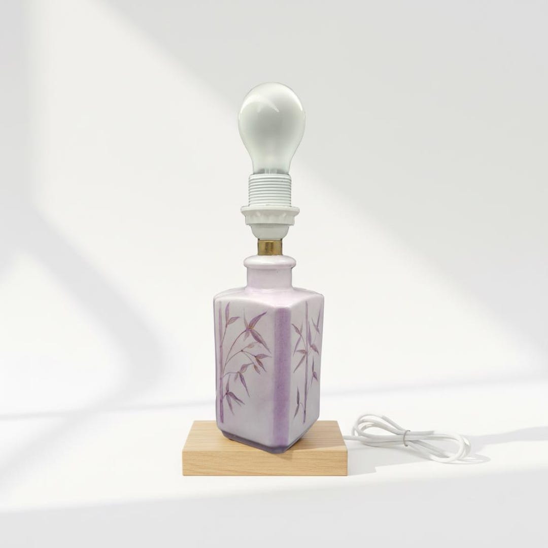 ヴィンテージ磁器製カイザーテーブルランプ、手描き、ライラックの花柄