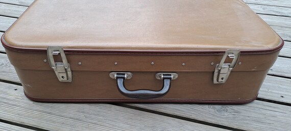 Vintage Soviet Larger Suitcase - image 3