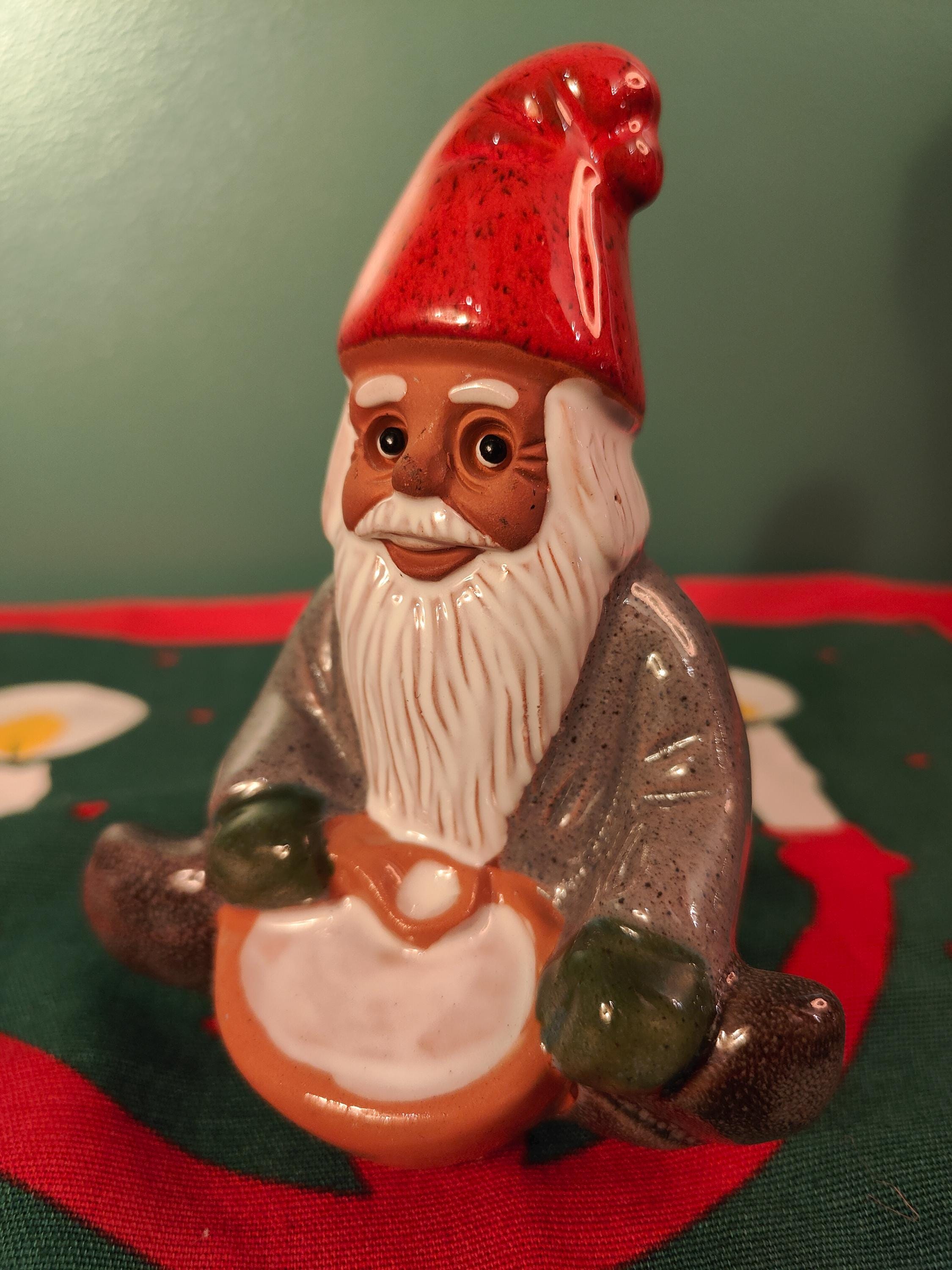 Swedish Rolf Berg Keramik Micro Santa Claus Figurine – Handmade