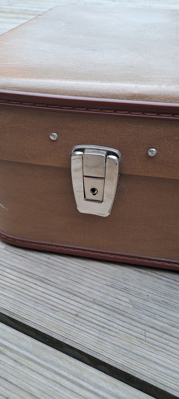 Vintage Soviet Larger Suitcase - image 2