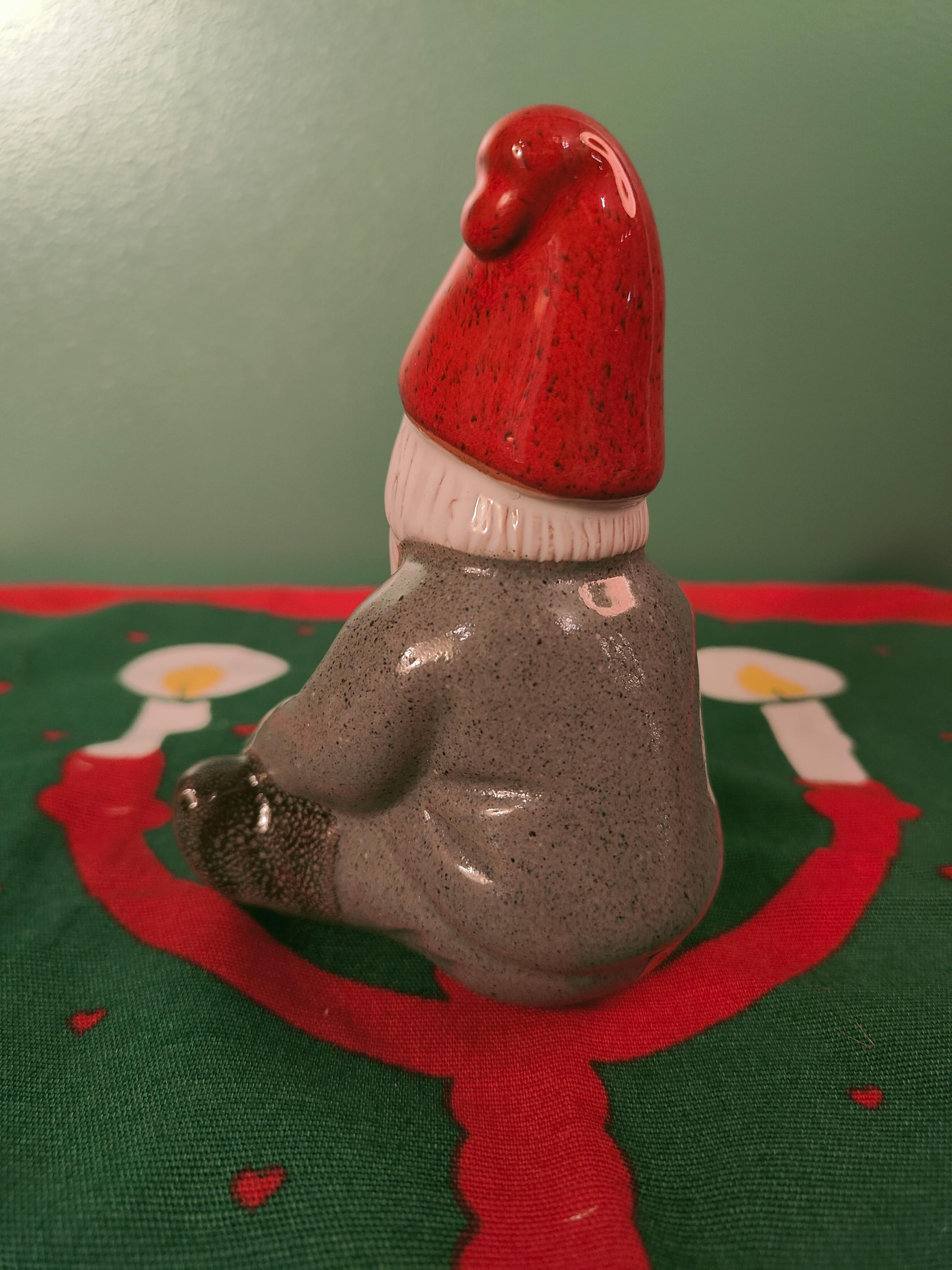 Swedish Rolf Berg Keramik Micro Santa Claus Figurine – Handmade