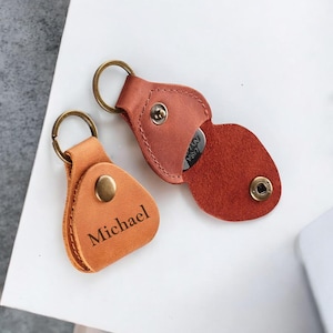Personligt lädergitarrplektrumhållare fodral nyckelring gitarrist marskalkar födelsedagspresent till honom pappa män band musiker bas musik fars dag