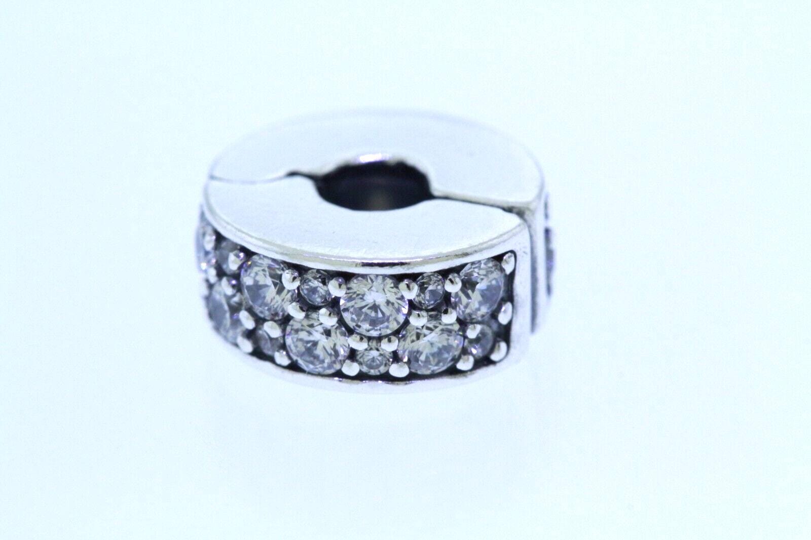 クリアパヴェクリップチャーム クリアパヴェクリップチャーム （Pink Pavé Clip Charm）