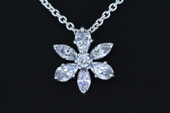 Sparkling herbarium cluster chain - Gem