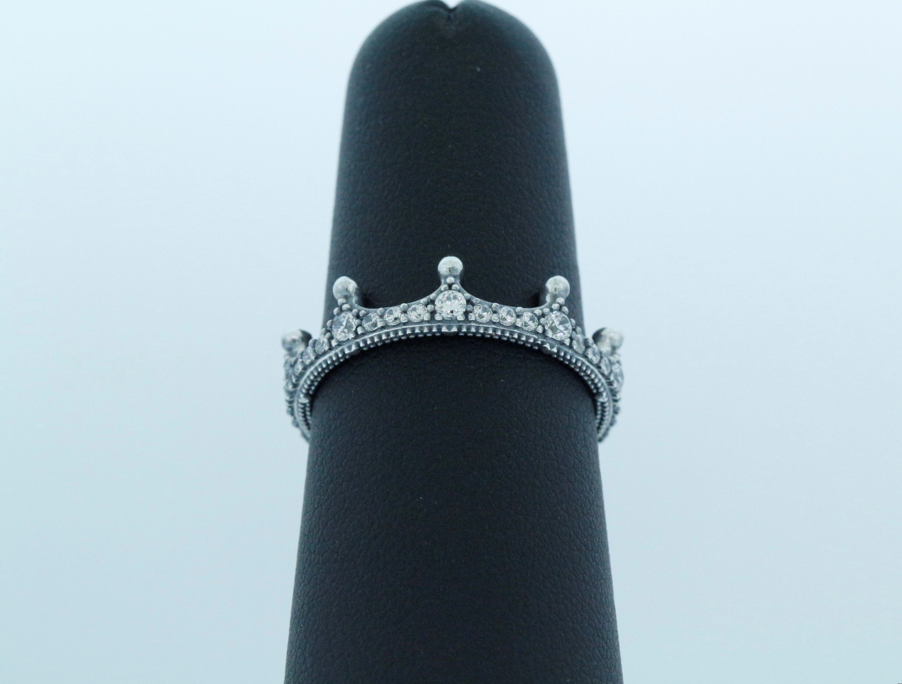 Crown ring pandora silver best sale