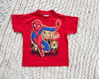 Vintage 2000s Spiderman Graphic Tee by Spectacular Spider-Man (Size Youth Medium/8)