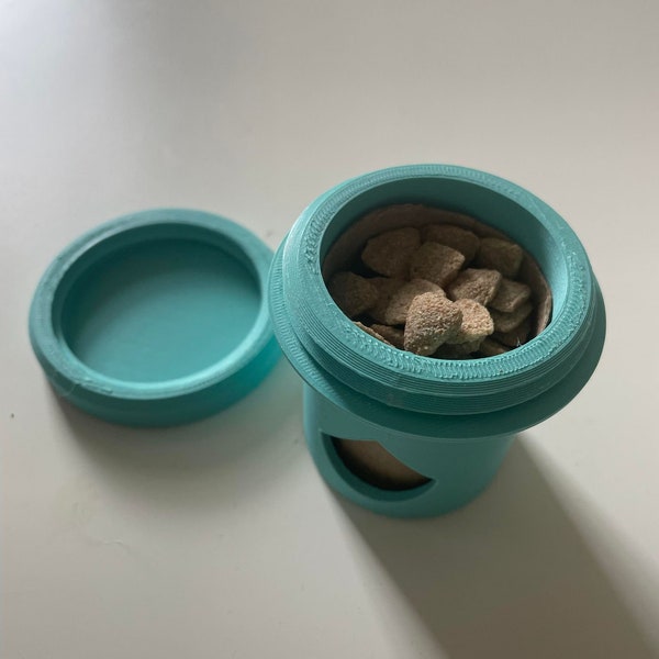 Small Animal Foraging Toy - Reuse Toilet  Paper Rolls