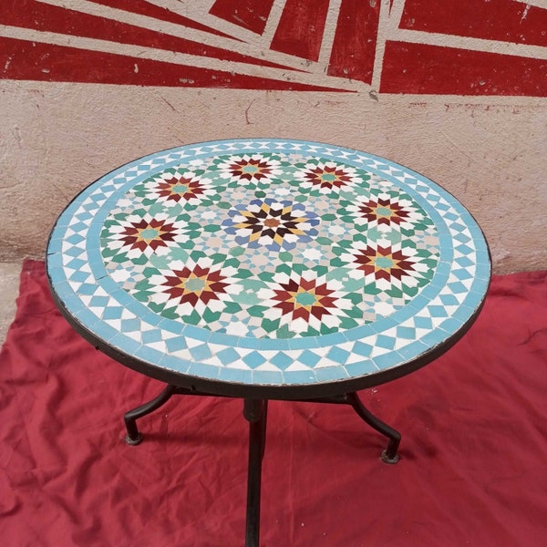 Marokkanischer berberblauer handgefertigter Mosaik-Tisch, authentischer Gartendekorations-Naturtisch im Freien, hochwertiger runder Keramik-Atlas-Tisch