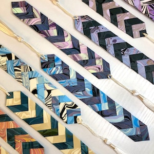 Segnalibri marmorizzati intrecciati fatti a mano ︱ Set casuale di 3 ︱ Segnalibri in carta marmorizzata ︱ Segnalibri colorati unici nel loro genere con nappa
