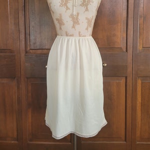 S Vintage Sears &quot;The Doesn&#39;t Slip&quot;, Cream Satin, Slip Skirt with Floral Applique and Back Slit