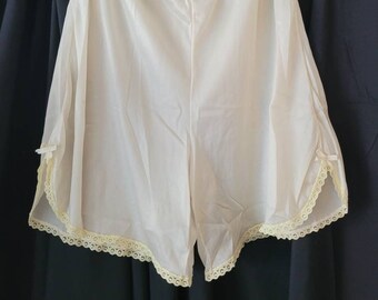 Vintage Satin, Bloomer, Slip Shorts with Scalloped Lace Hem and Bow Details- S