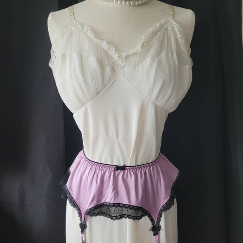 Victoria's Secret, Lavender, Real Silk, Garter Belt with Black cheapest Lace and Ribbon Bow Detailing- M