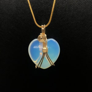 Colar de coração de cristal opalite/joia de cristal de cura de coração de opalite/cristal de cura de opalite/joia de chakra do terceiro olho/joia de cura