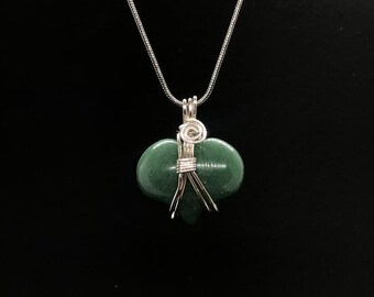 Collana di cristallo di cuore gonfio di avventurina verde / gioielli di avventurina verde / gioielli di guarigione del chakra del cuore