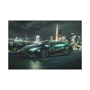 Un Lamborghini Huracán en la moderna ciudad de Tokio, sobre lienzo. Una bonita foto de un superdeportivo Lamborghini en la carretera para decorar el hogar.