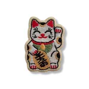 Gatto portafortuna, toppa gatto portafortuna, toppa ricamata, toppa termoadesiva