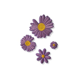 Flower patch, flower badge, daisy patch, mauve