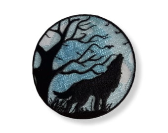 Wolf, patch, crest, iron-on, sewing, wolf iron-on patch
