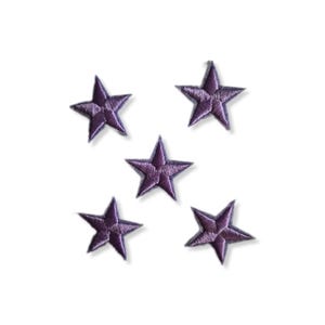 Op de afbeelding: Zes paarse gestikte ster-patches. De sterren hebben vijf punten.