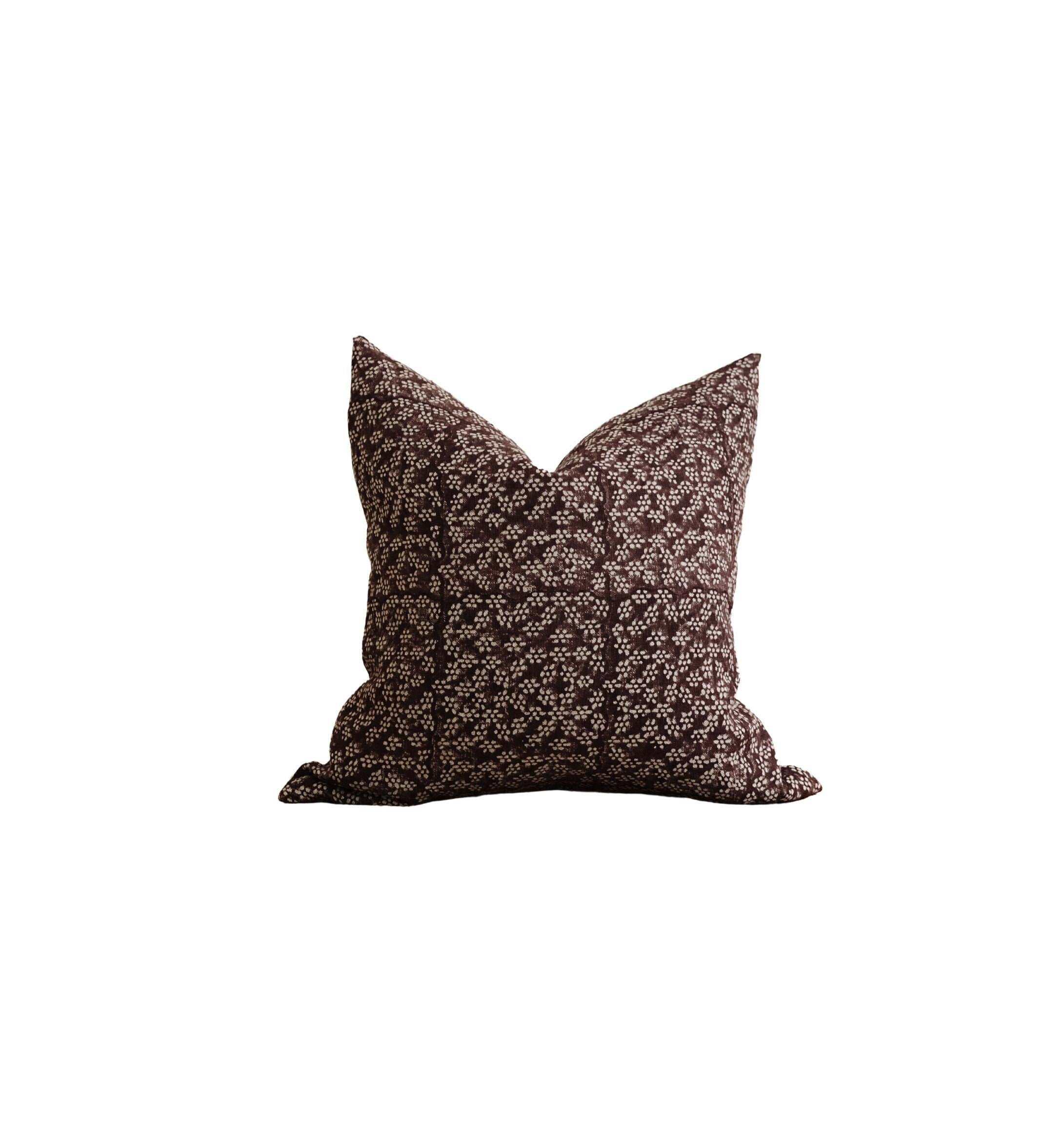 Amelie Pillow Cover, 100% linen hand blocked pillow cover, Dot pattern, Upscale Home Decor, Textured and Patterned throw pillow, Neutral