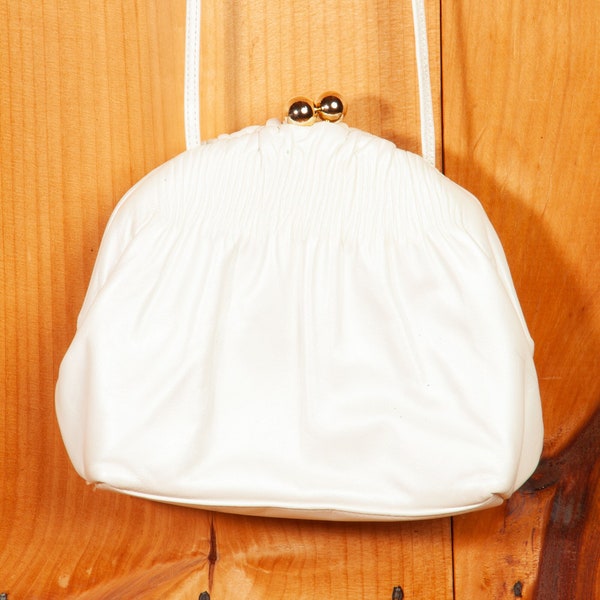 80's Vintage Etra White Leather Small Kiss Lock Ball Clasp Purse