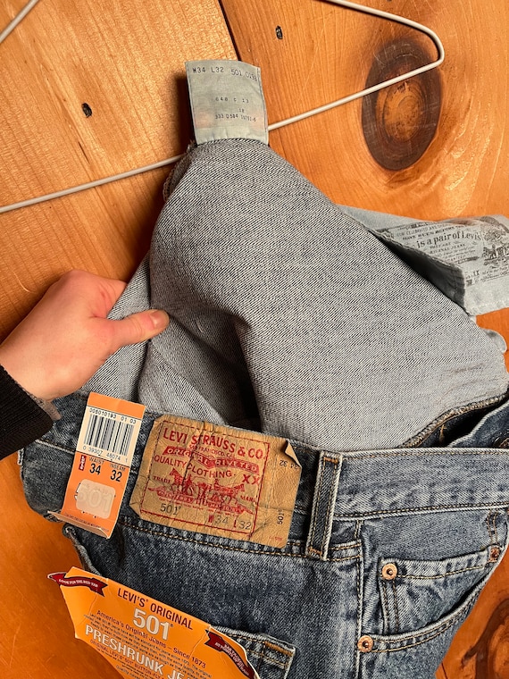 Vintage Levis 501 Jeans Deadstock (with original … - image 8