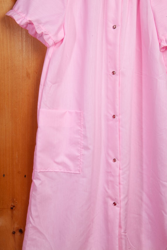 70's Vintage Bubblegum Pink Housecoat / Robe by D… - image 3